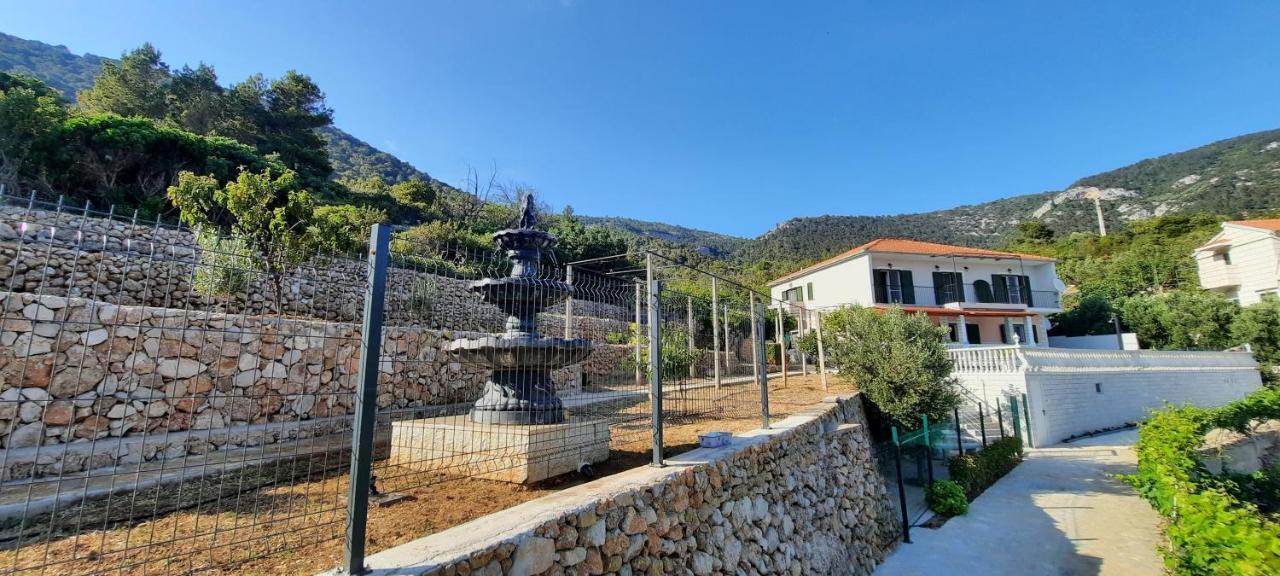 Apartments Suho Komiža Exterior foto